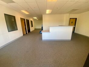 5250 High Banks Rd, Springfield, OR for lease Interior Photo- Image 1 of 8