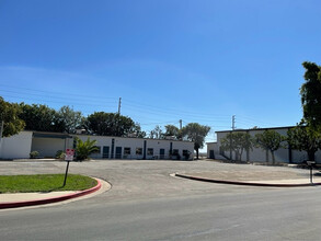 300-280 Skyway Dr, Camarillo, CA for lease Building Photo- Image 1 of 9