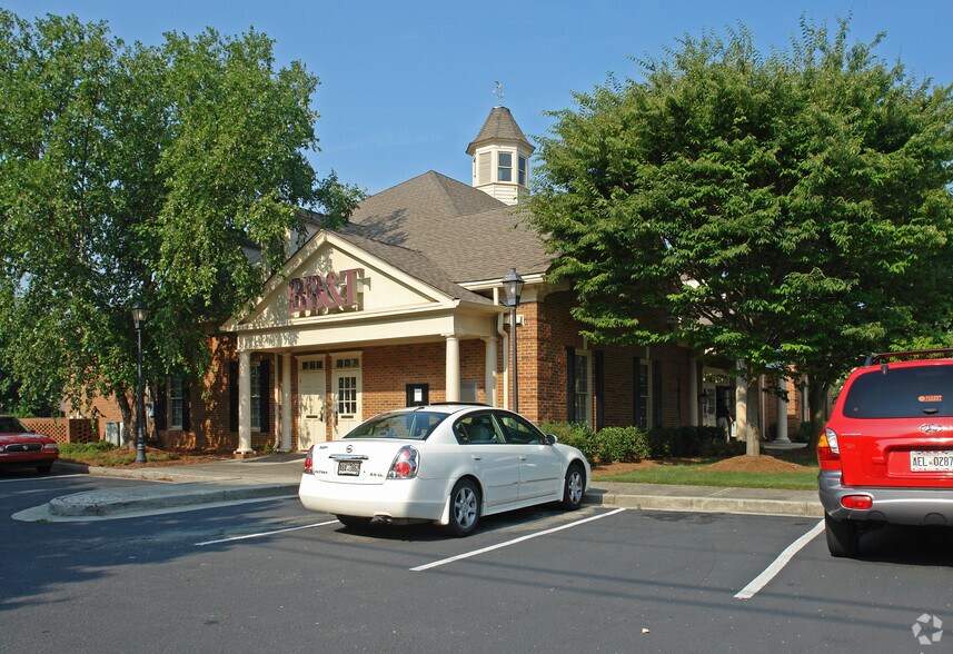 3333 Lawrenceville Hwy, Tucker, GA for sale - Building Photo - Image 2 of 4
