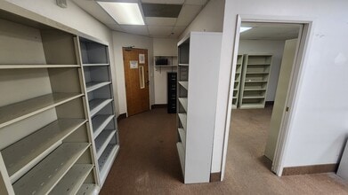 6301 Mountain Vista St, Henderson, NV for lease Interior Photo- Image 2 of 4