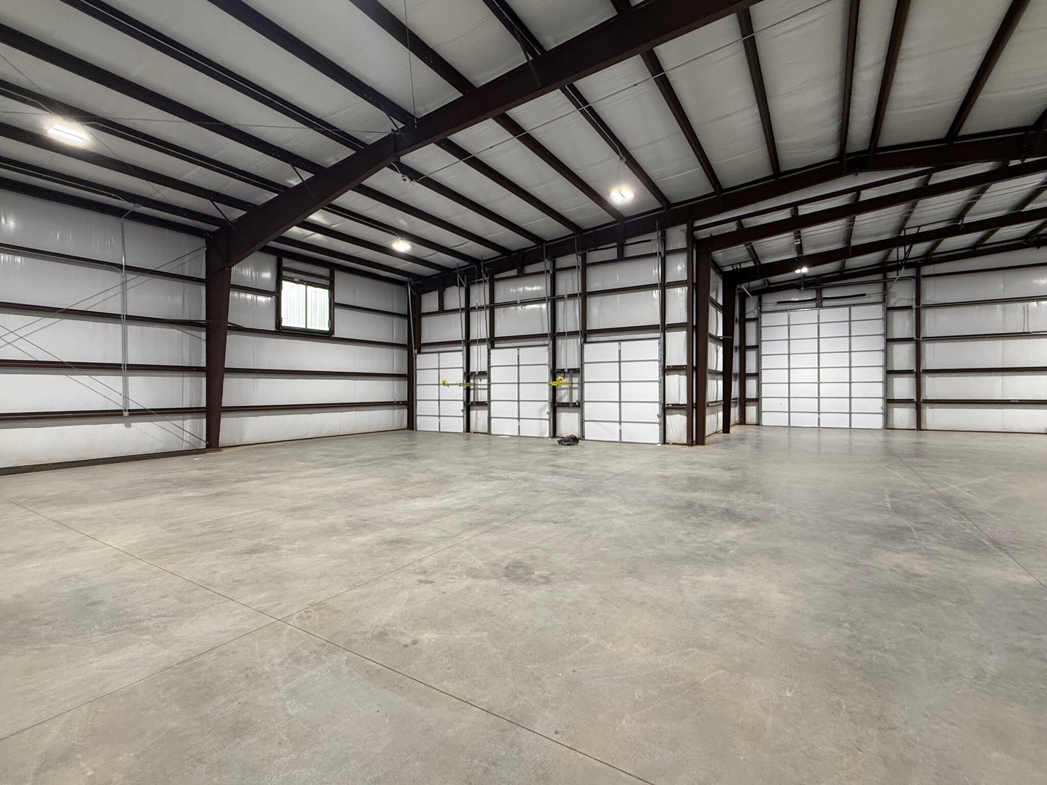595 Kawneer dr, Springdale, AR for lease Building Photo- Image 1 of 28
