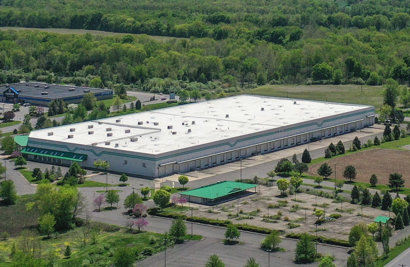 1203 Mall Cir, Muncy, PA 17756