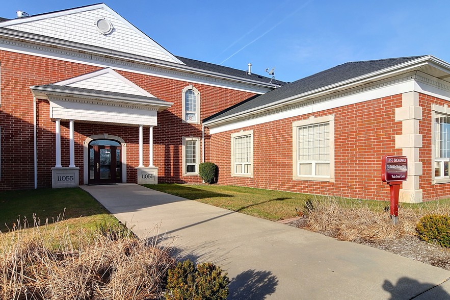 11055 Broadway, Crown Point, IN for sale - Primary Photo - Image 1 of 1