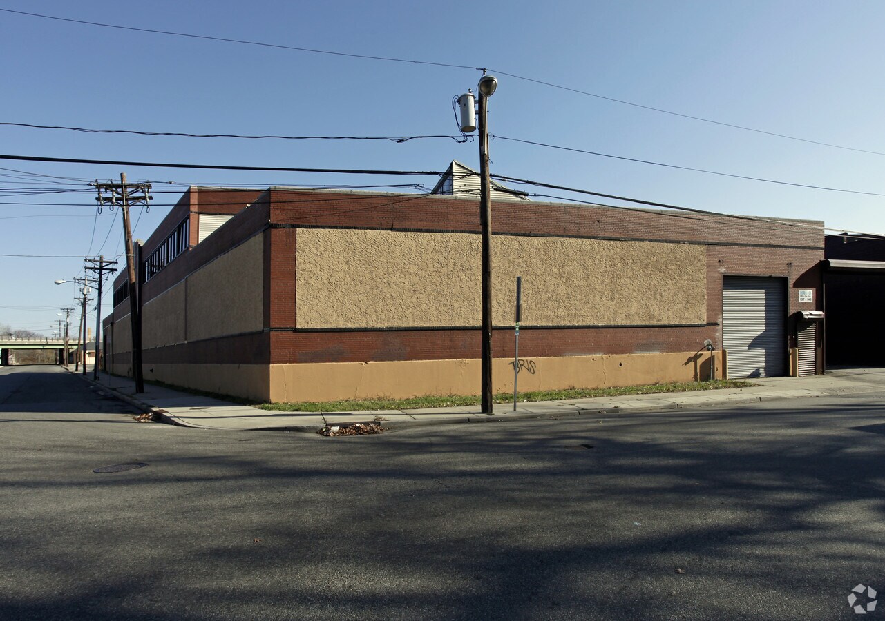 109143 Meeker Ave, Newark, NJ 07114