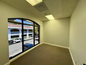 4984 El Camino Real, Los Altos, CA for lease Interior Photo- Image 2 of 5