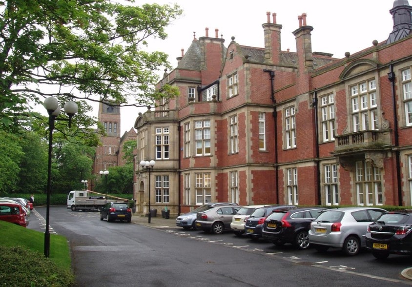 Burdon Ter, Newcastle Upon Tyne for sale - Primary Photo - Image 1 of 1