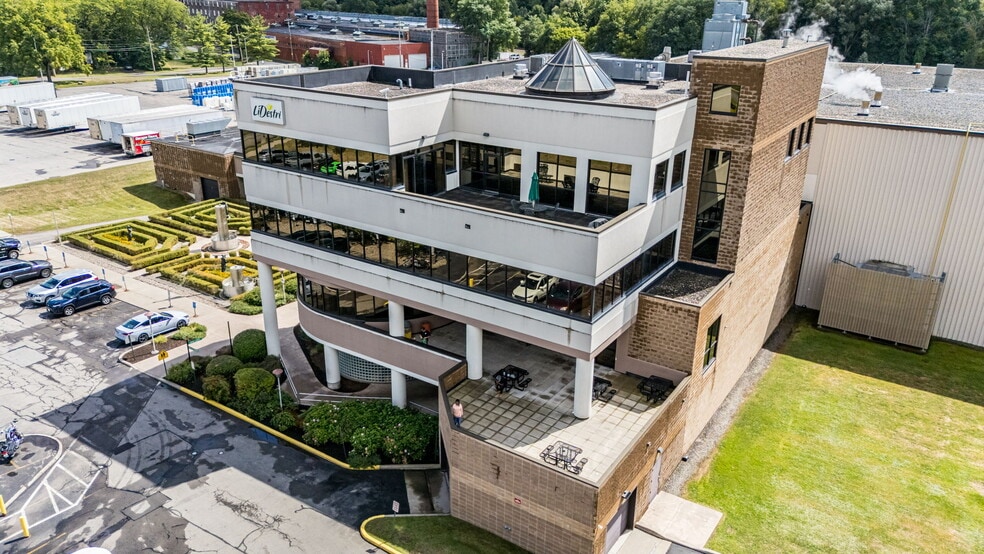 815 Whitney Rd W, Fairport, NY for lease - Building Photo - Image 2 of 16