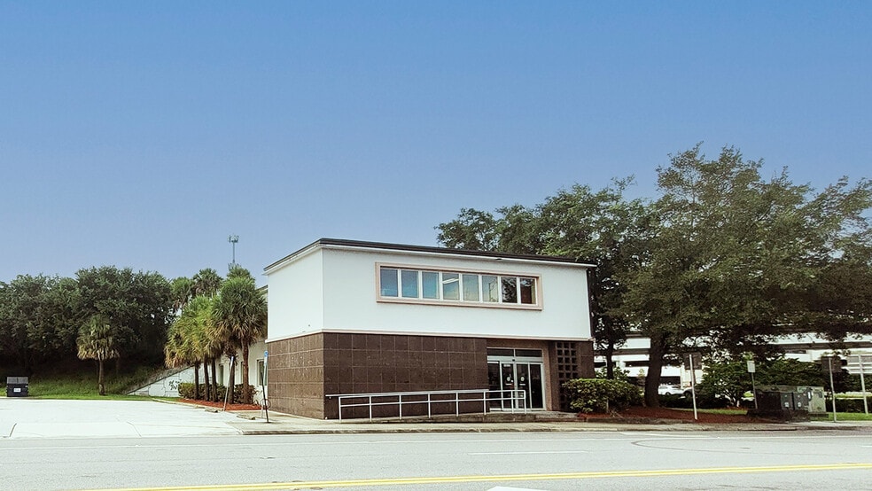 1022 Prudential Dr, Jacksonville, FL for sale - Primary Photo - Image 1 of 3