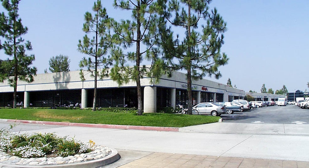 706-754 E Arrow Hwy, Covina, CA for lease - Building Photo - Image 2 of 5