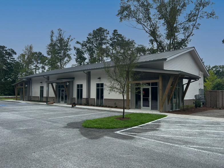 2947 Maybank Hwy, Johns Island, SC for lease - Building Photo - Image 1 of 3