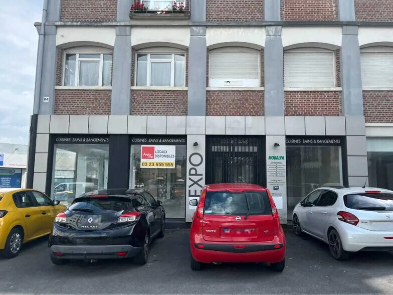 Retail in Saint-Quentin for lease - Building Photo - Image 3 of 3