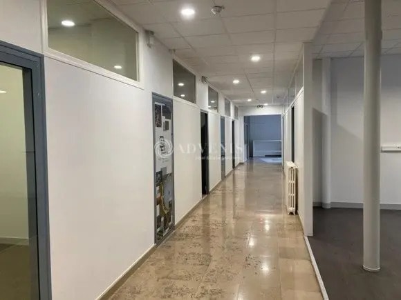 Office in Blois for sale - Interior Photo - Image 1 of 5