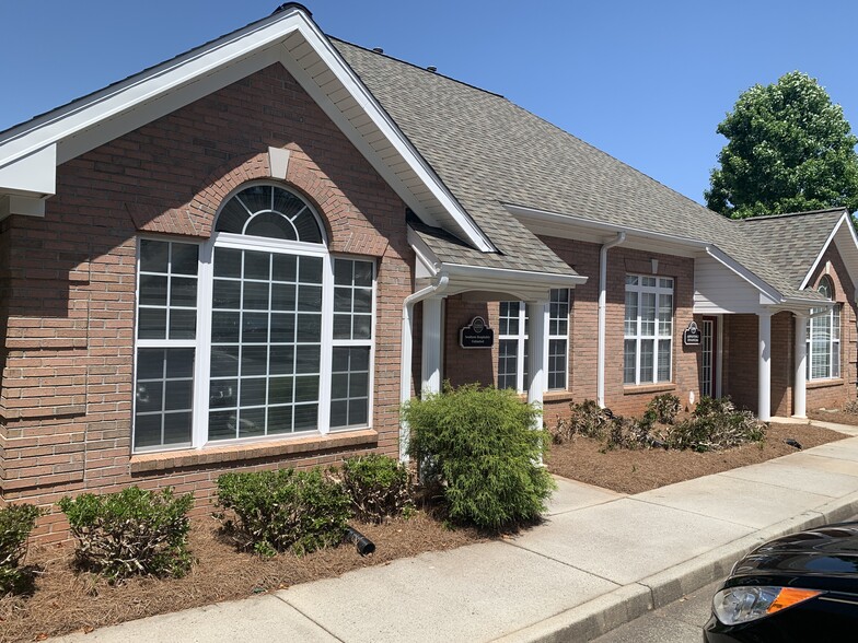 2200-2202 Abbey Ct, Alpharetta, GA for lease - Building Photo - Image 1 of 11