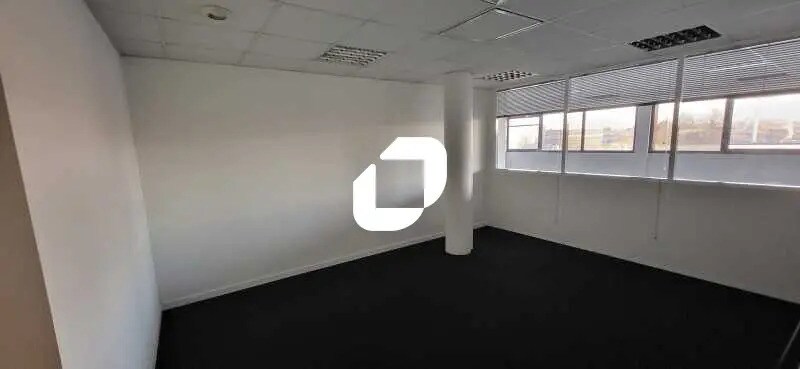 Office in Mérignac for lease - Interior Photo - Image 3 of 3
