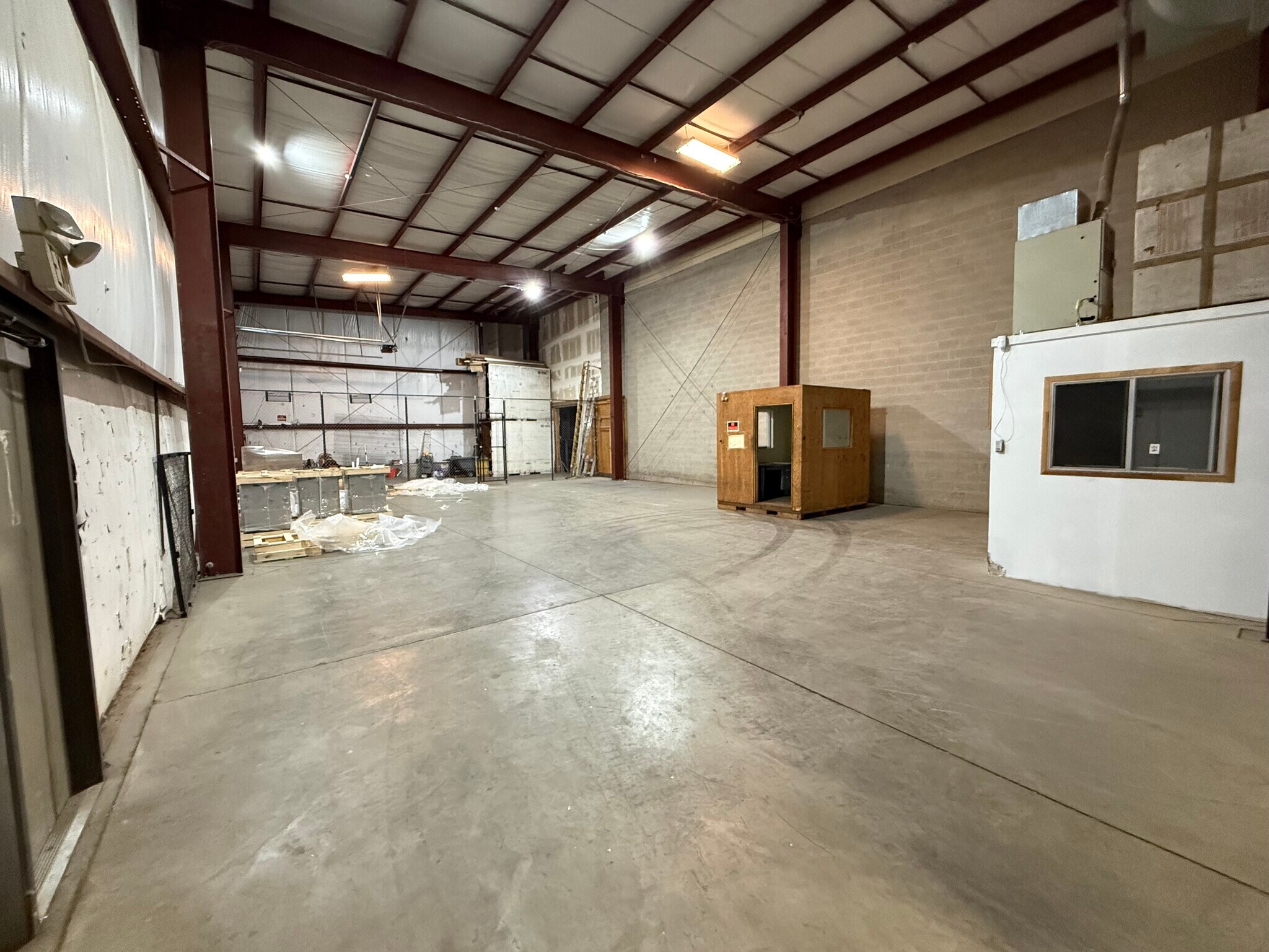450 E 2200 S, Salt Lake City, UT for lease Interior Photo- Image 1 of 2