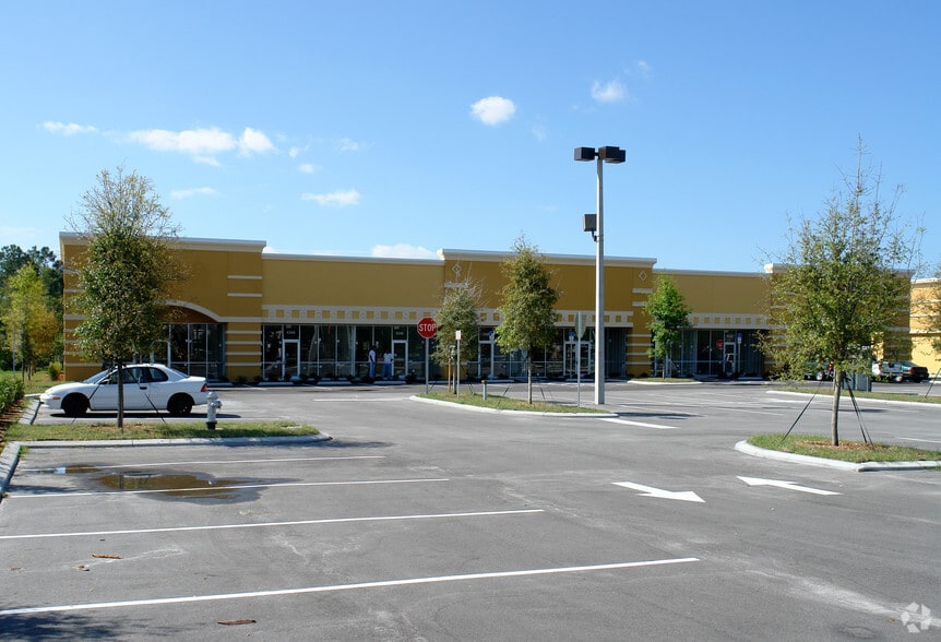 4340-4360 W Vine St, Kissimmee, FL for lease - Building Photo - Image 3 of 4
