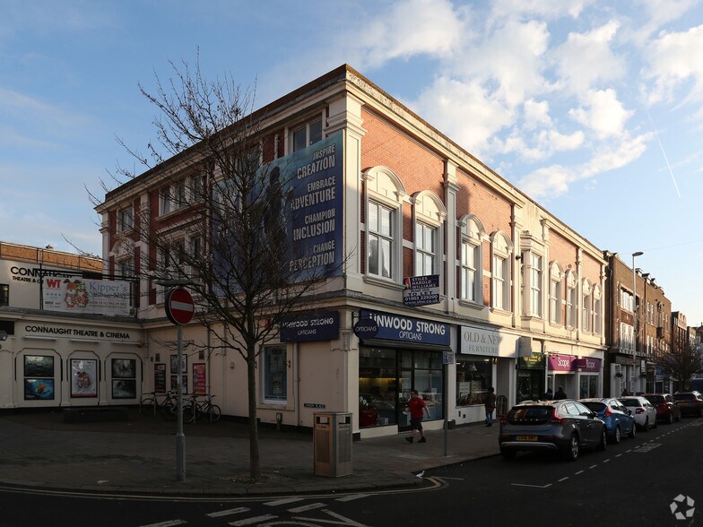 3-4 Chapel Rd, Worthing for lease - Building Photo - Image 2 of 7