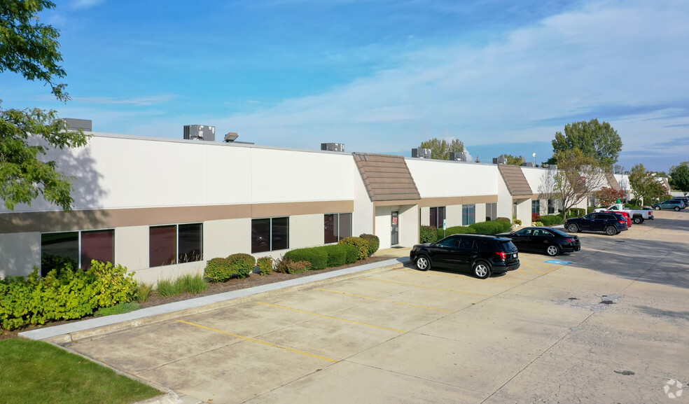 1701 Quincy Ave, Naperville, IL for lease - Building Photo - Image 2 of 20