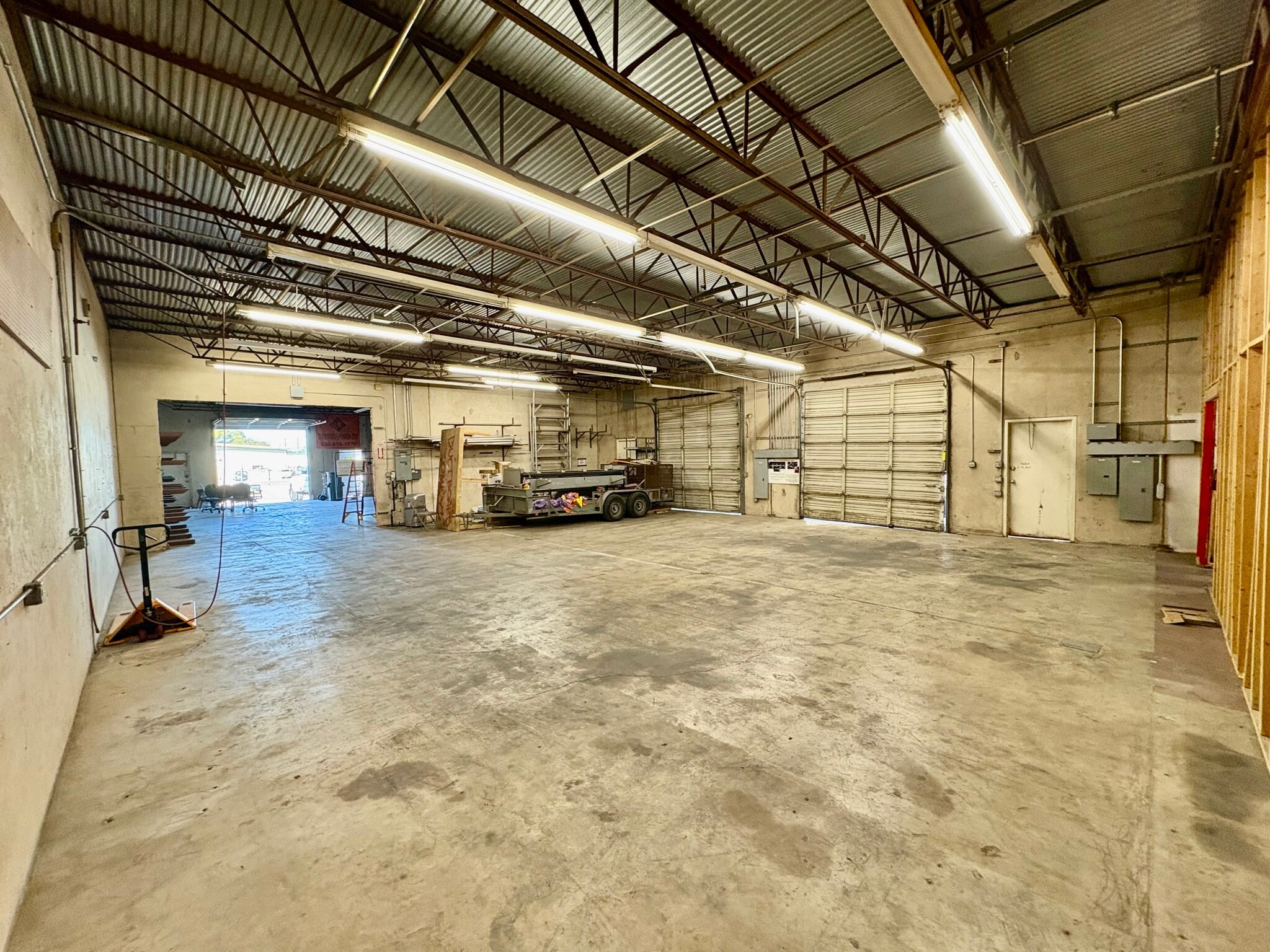 136 Industrial Dr, Boerne, TX for lease Interior Photo- Image 1 of 9