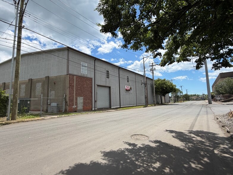 88 Howard Ave, Bridgeport, CT for lease - Building Photo - Image 2 of 48