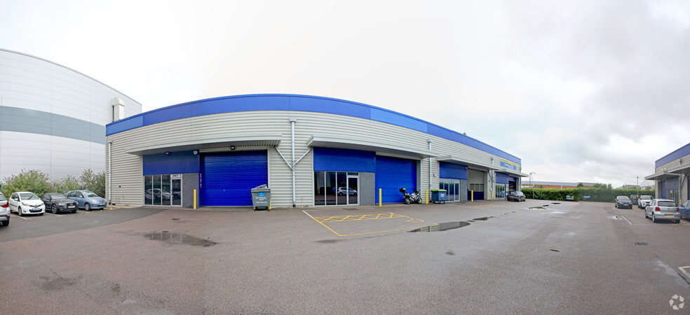 Gunnels Wood Rd, Stevenage for lease - Building Photo - Image 2 of 2