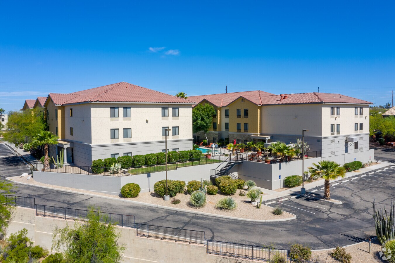 5950 N Oracle Rd, Tucson, AZ 85704