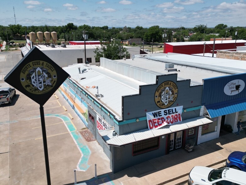 103 Main st, Bronte, TX for sale - Primary Photo - Image 1 of 21