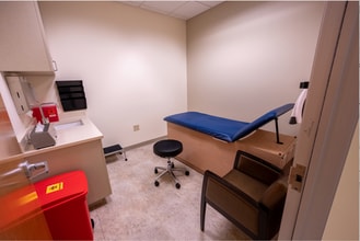 1320 W Walnut Hill Ln, Irving, TX for sale Interior Photo- Image 2 of 26