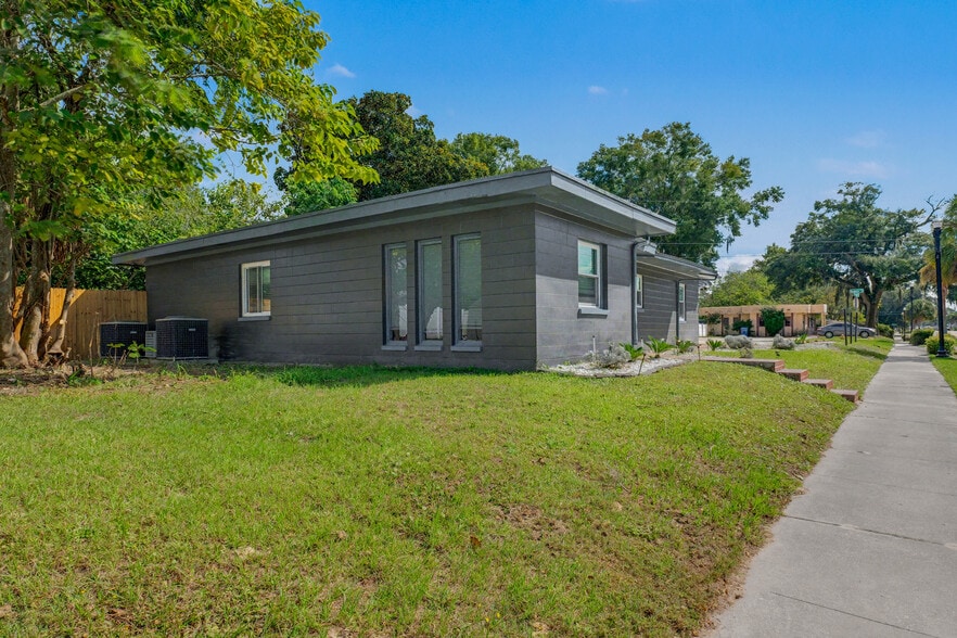 1701-1709 Rogero Rd, Jacksonville, FL for sale - Building Photo - Image 3 of 27