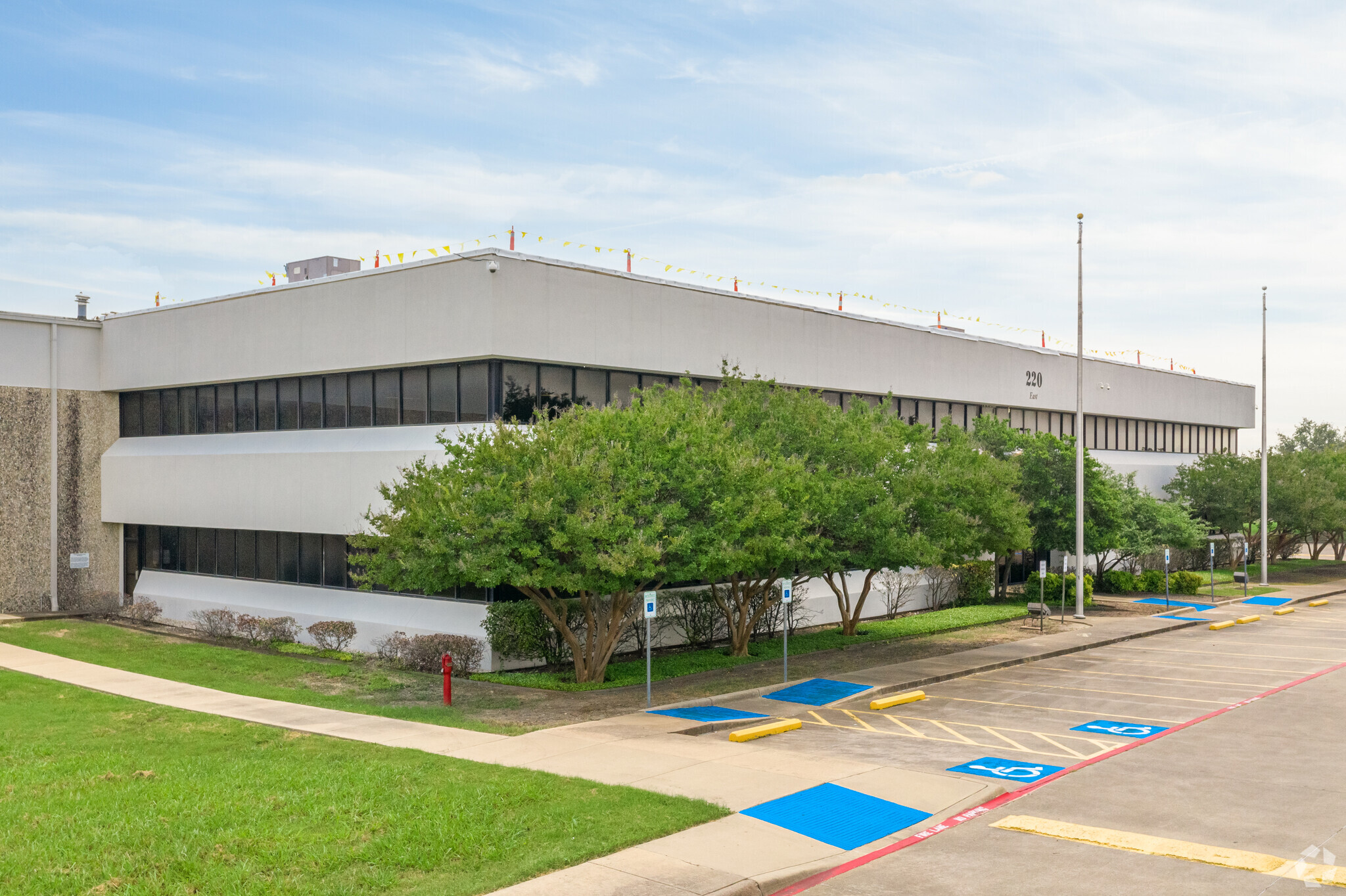 220 E Danieldale Rd, DeSoto, TX for lease Building Photo- Image 1 of 6