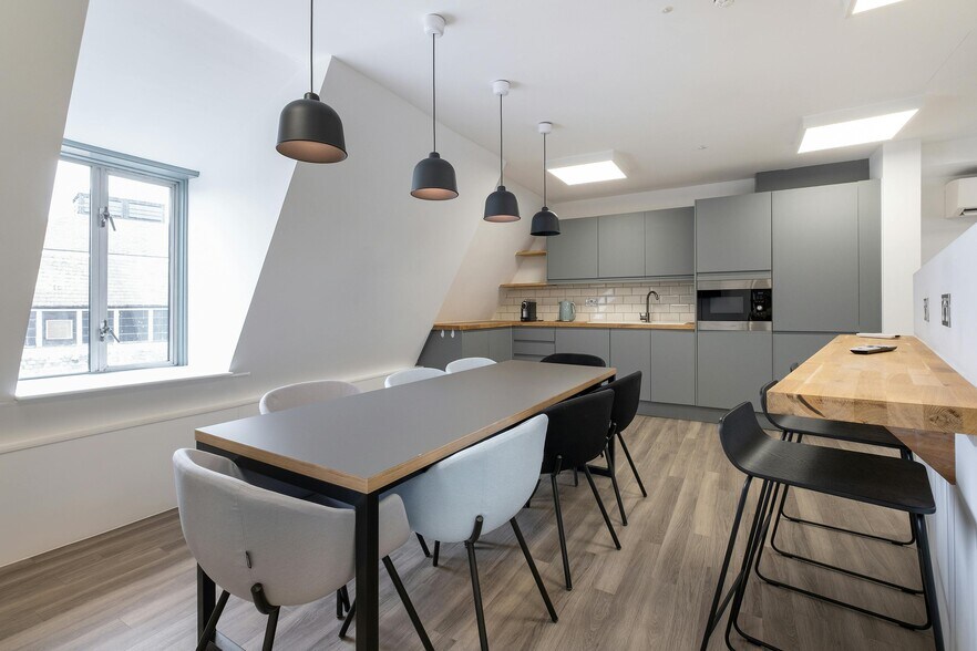 9-11 The Quadrant, Richmond for lease - Building Photo - Image 2 of 10