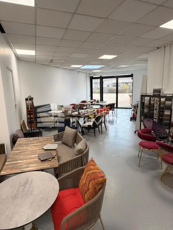 Flex in Massy for lease Interior Photo- Image 1 of 8