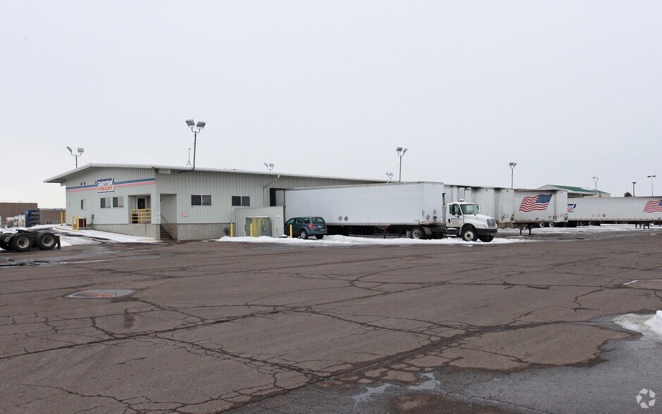 10001 89th Ave N, Osseo, MN for sale - Primary Photo - Image 1 of 1