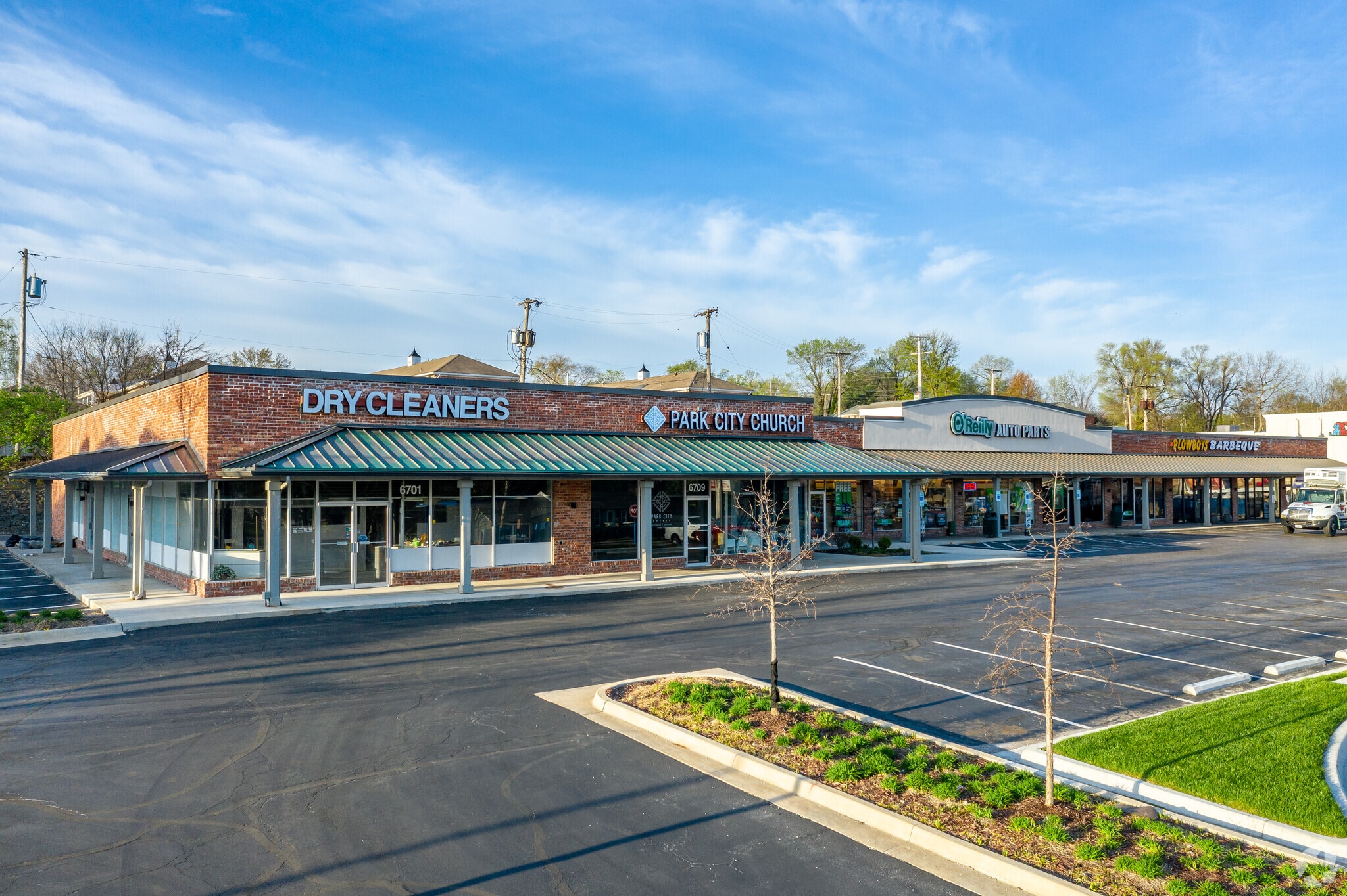 6701-6743 W 75th St, Overland Park, KS for sale Building Photo- Image 1 of 1