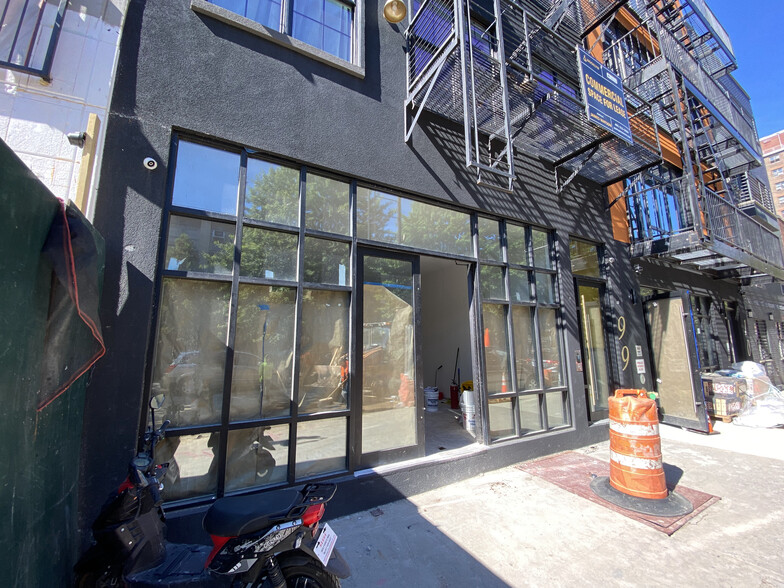 99 Varet St, Brooklyn, NY for lease - Building Photo - Image 2 of 3