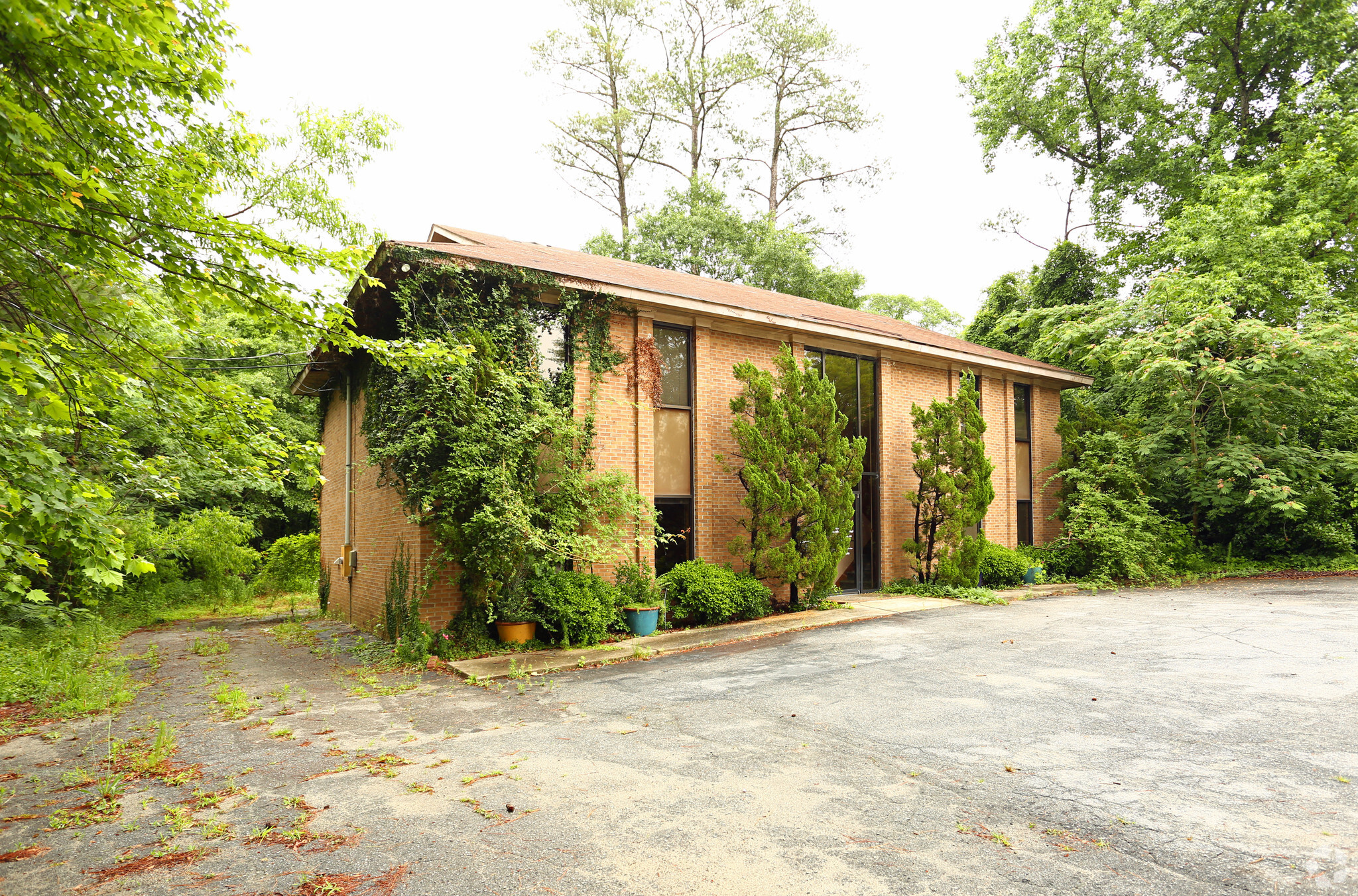 1606 Horseshoe Dr, Columbia, SC for sale Primary Photo- Image 1 of 1