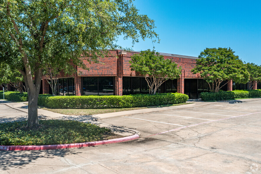 6303 Commerce Dr, Irving, TX for sale - Primary Photo - Image 1 of 1