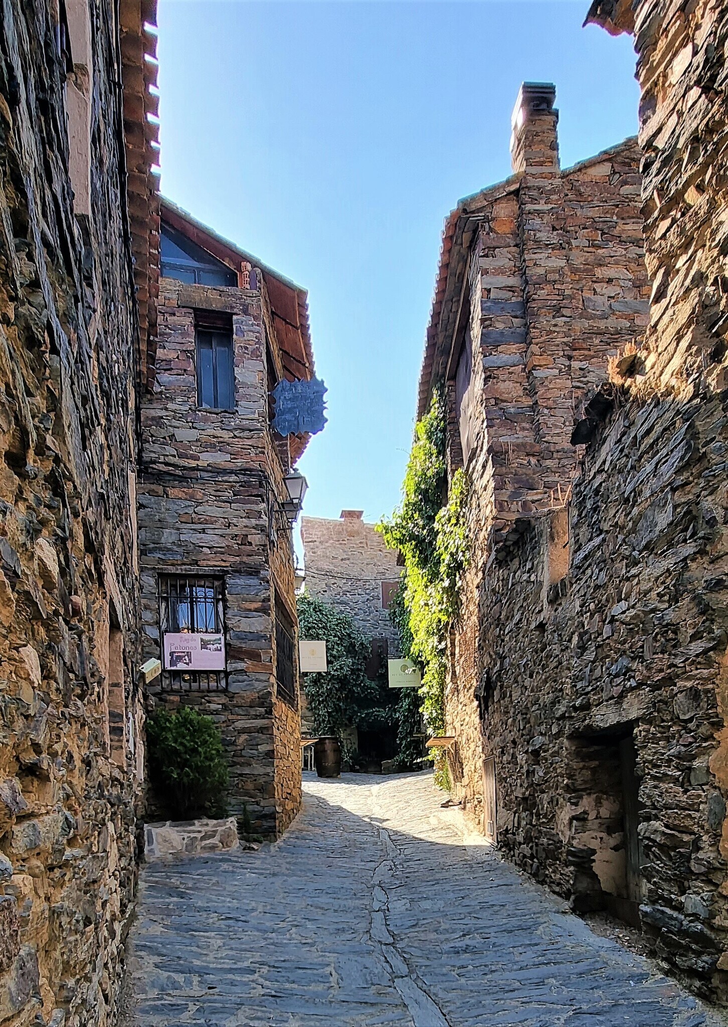 Retail in Patones, Madrid for sale Building Photo- Image 1 of 2