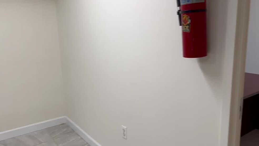 2382 Brooklyn Queens Expy W, Astoria, NY for lease - Commercial Listing Video - Image 2 of 7