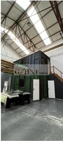 Industrial in Épinay-sur-Seine for lease - Interior Photo - Image 2 of 3