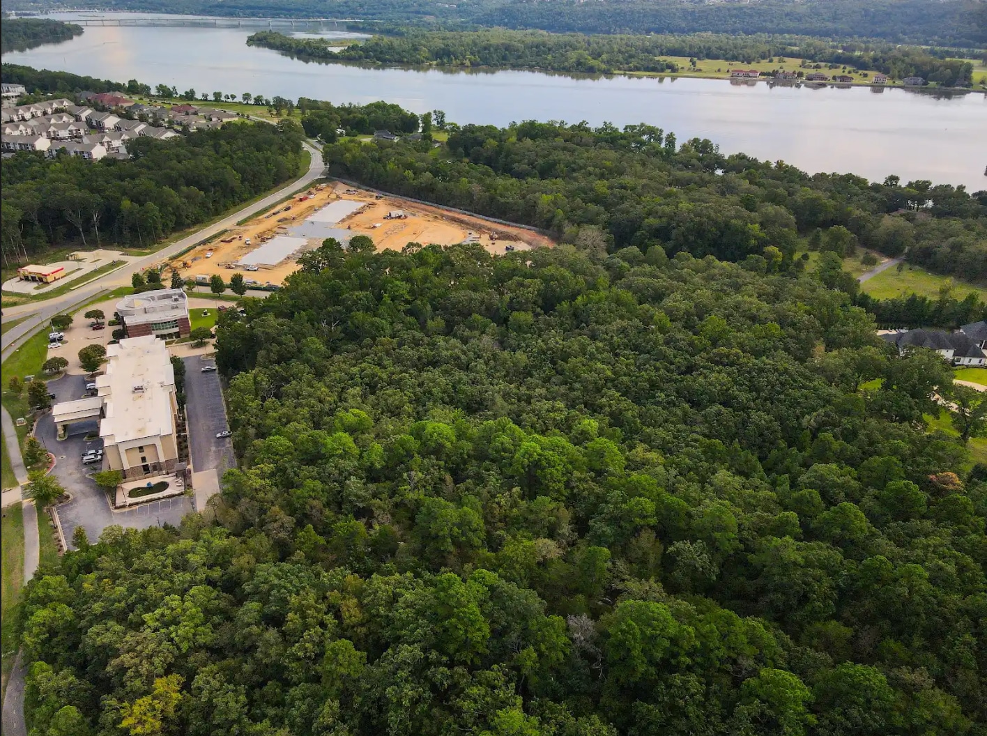 001 Crystal Hill Road, Maumelle, AR for sale Primary Photo- Image 1 of 2