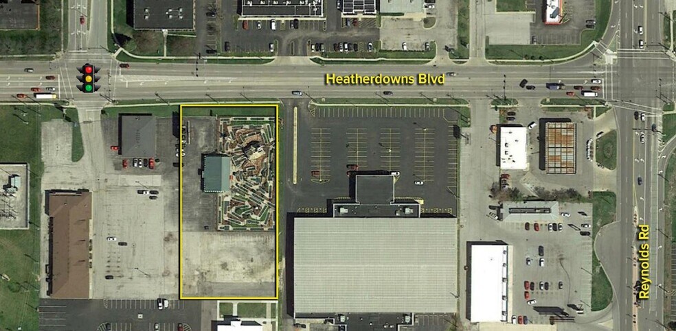 5311 Heatherdowns Blvd, Toledo, OH for sale - Building Photo - Image 1 of 1