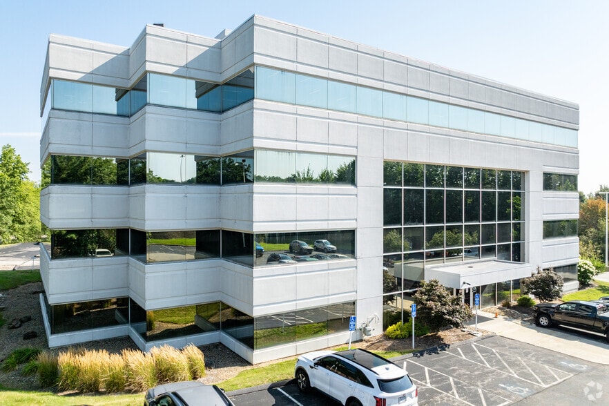 175 Montrose West Ave, Akron, OH for lease - Building Photo - Image 3 of 8