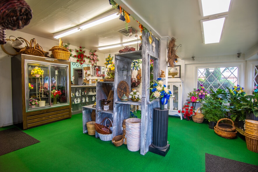 30 N Market St, Cortez, CO for sale - Interior Photo - Image 3 of 28