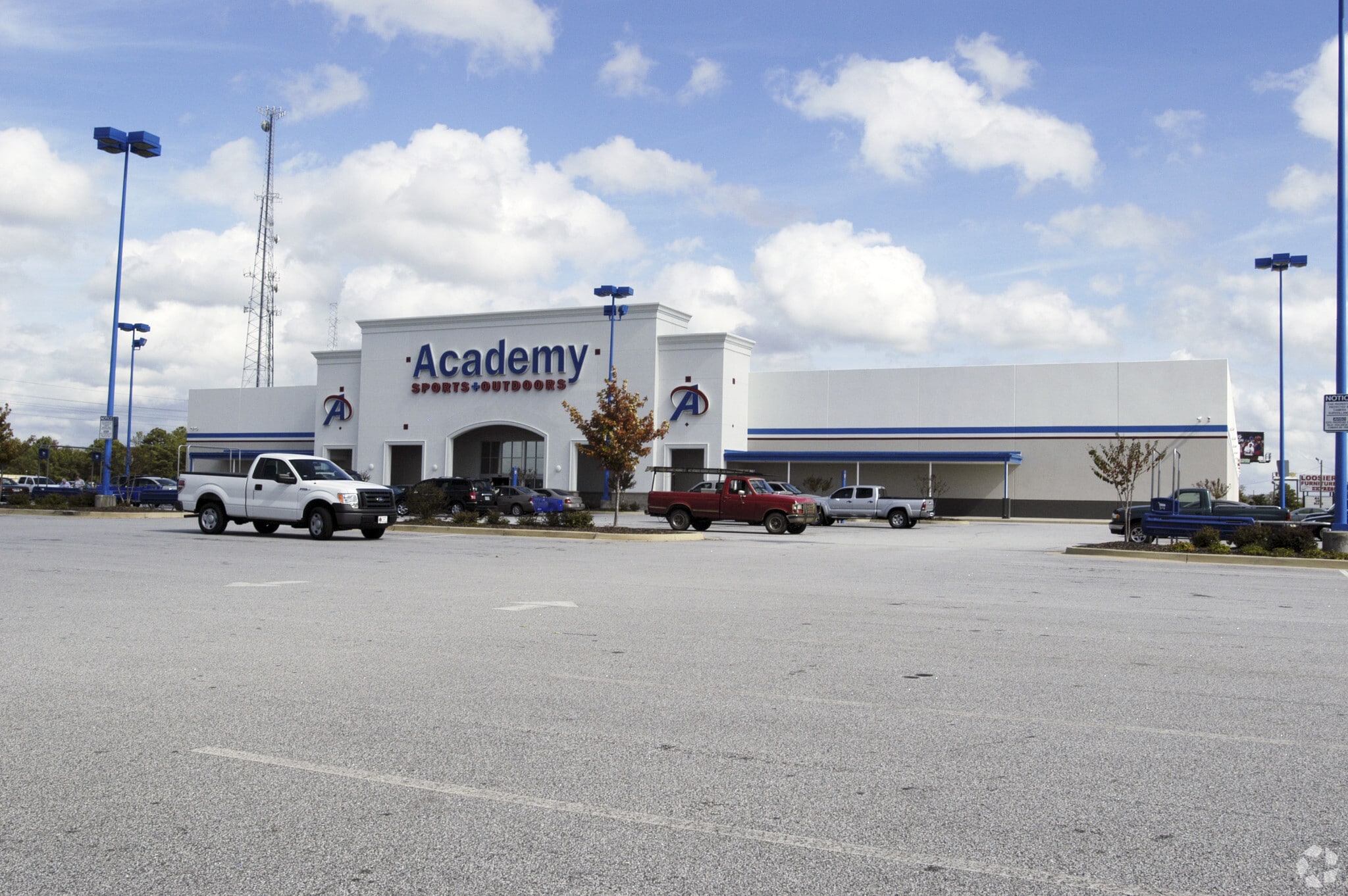 1689 Eisenhower Pky, Macon-Bibb, GA for sale Primary Photo- Image 1 of 7