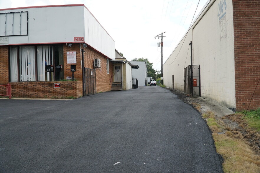 216 W Hampton Ave, Capitol Heights, MD for sale - Building Photo - Image 3 of 9