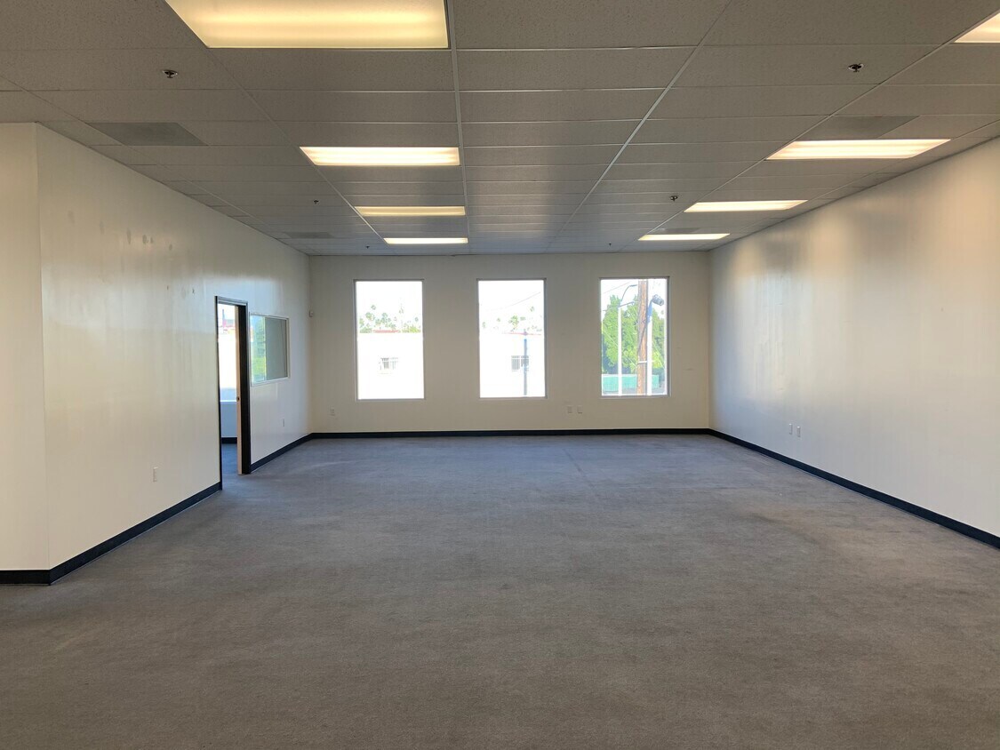 5450 Pico Blvd, Los Angeles, CA for lease Interior Photo- Image 1 of 5