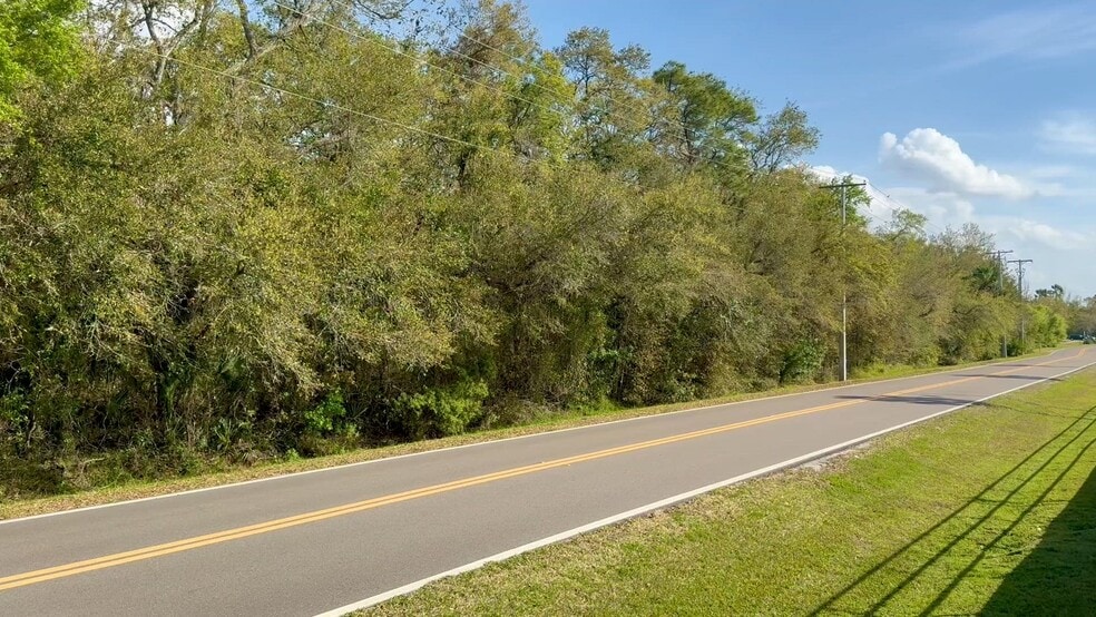 698 Pauls Drive, Brandon, FL for sale - Commercial Listing Video - Image 3 of 15