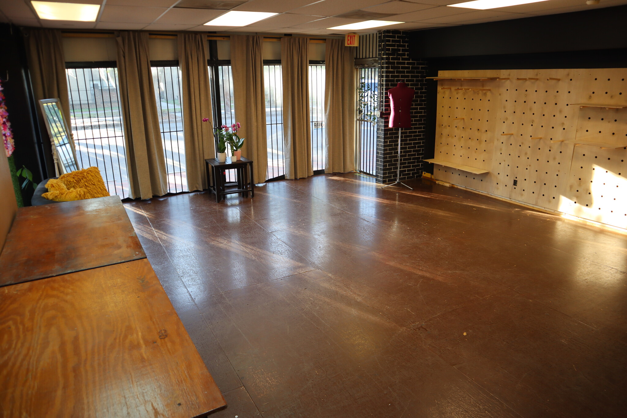 922 Martin Luther King Jr Blvd, Savannah, GA for lease Interior Photo- Image 1 of 7