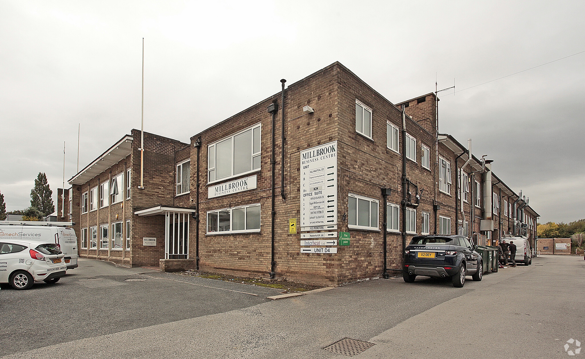 Floats Rd, Manchester for sale Primary Photo- Image 1 of 1